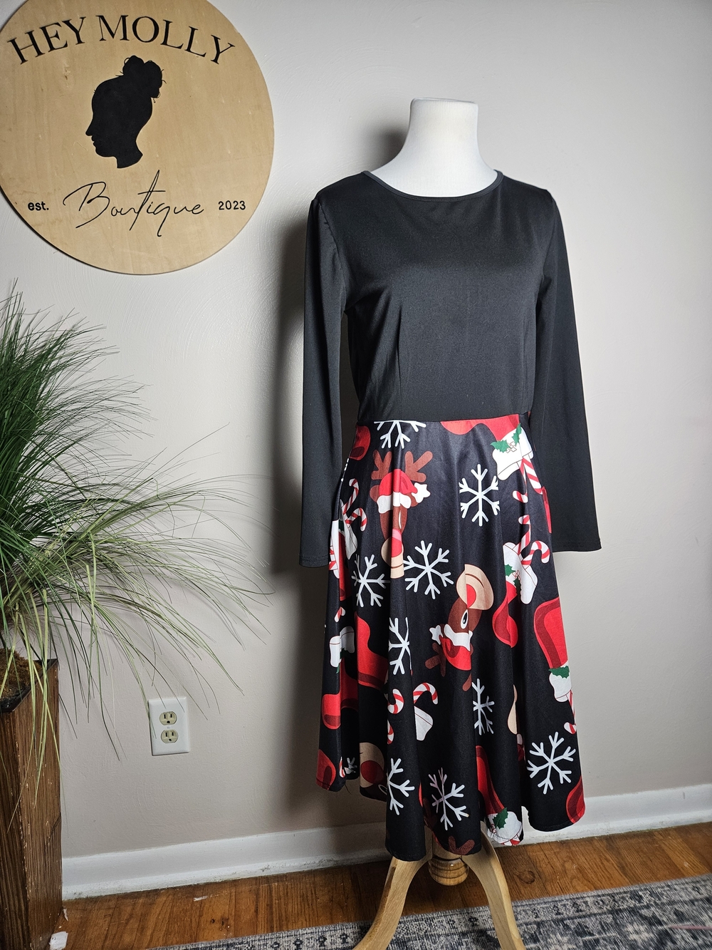 Black & Red Holiday Midi Dress